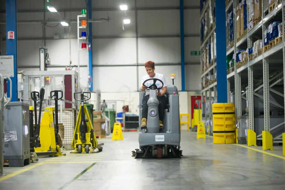 Industrial cleaning detail