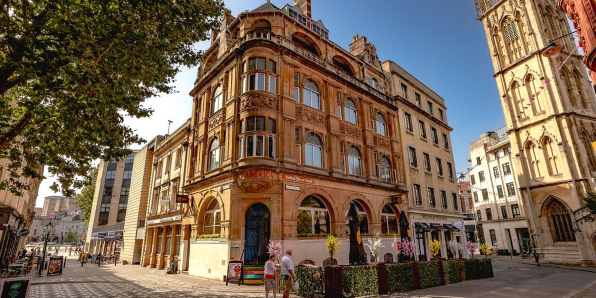 Commercial cleaning services in Bristol